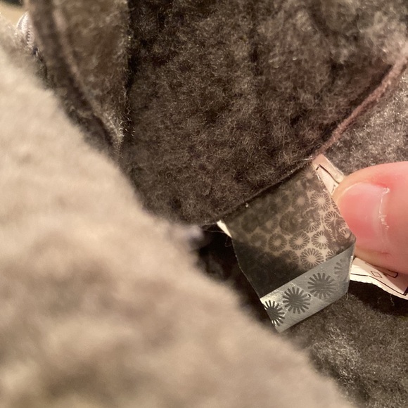 Ugg Grey Plaid Adirondack Winter Boots - Picture 6 of 8